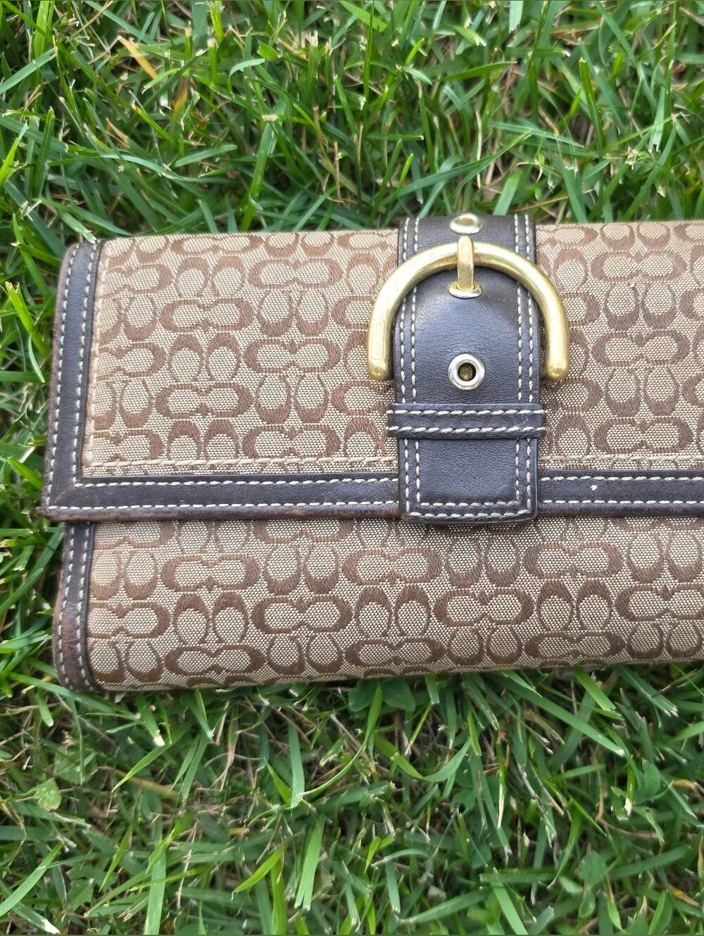 Coach Vintage Signature Soho Long Biflold Wallerlt With Checkbook Holder. GUC